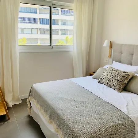 Sea View Luxury New Port Apartament Marbella