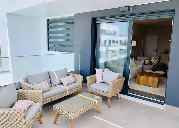 Sea View Luxury New Port Apartament