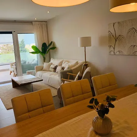 Sea View Luxury New Port شقة *