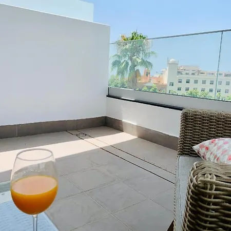 Sea View Luxury New Port شقة *