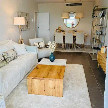 Sea View Luxury New Port Apartment *