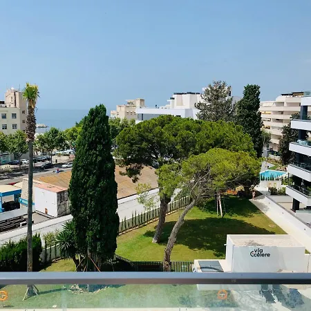 Sea View Luxury New Port Apartment Marbella