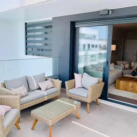 Sea View Luxury New Port شقة