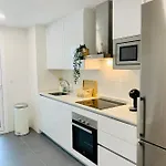 Sea View Luxury New Port Apartament Marbella
